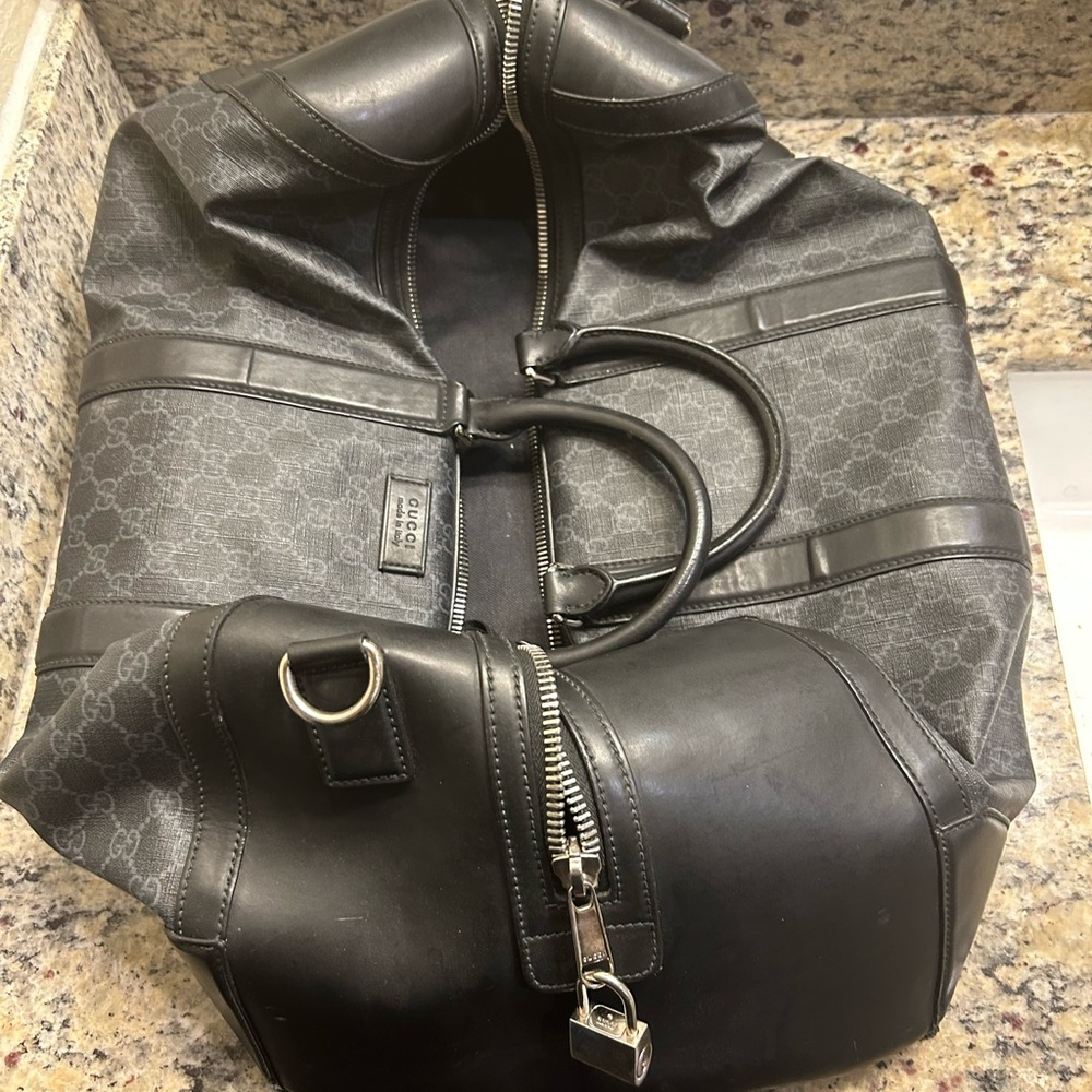 Gucci Black Leather Men's Bag